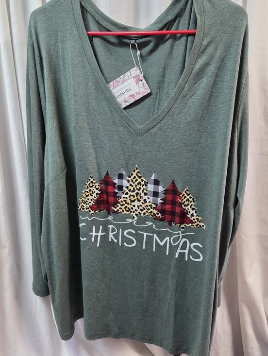 Tops - Green V-Neck Christmas Tree Graphic Top